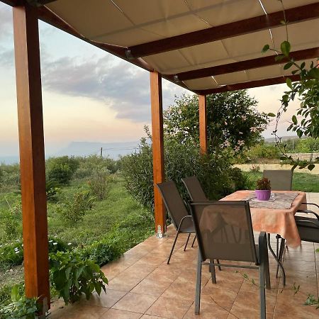 Villa Chrissi'S House With Garden And Sea View Zerviana Kíssamos Exterior foto