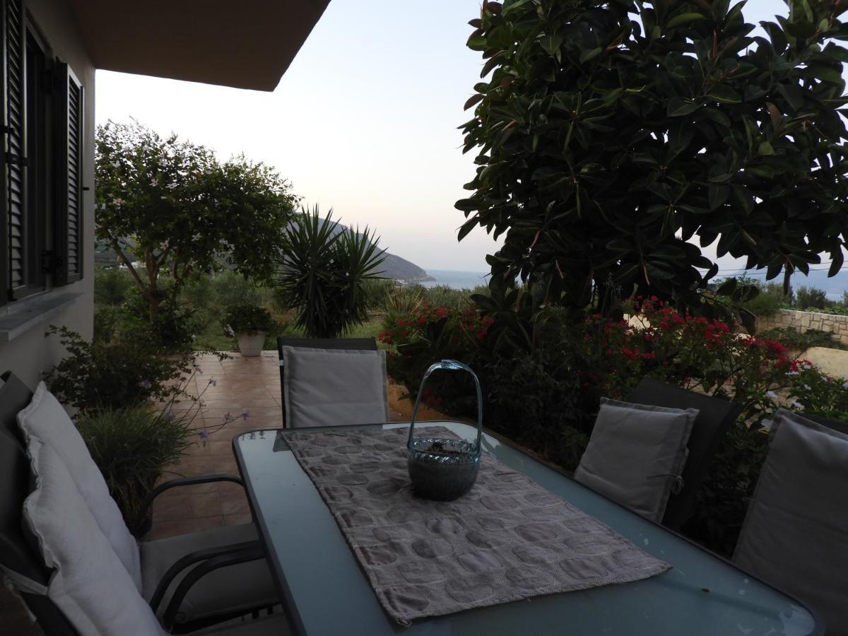 Villa Chrissi'S House With Garden And Sea View Zerviana Kíssamos Exterior foto